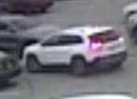 EdmondPD's tweet photo. Can you help us ID this woman? She spent just under $1500 using credit cards that were stolen from multiple auto burglaries at Hafer Park. Let us know if you recognize her. Notice the visible tattoos on her hands. Call
405-359-4398 Case # 22-68871 https://t.co/BWcsv5N37e