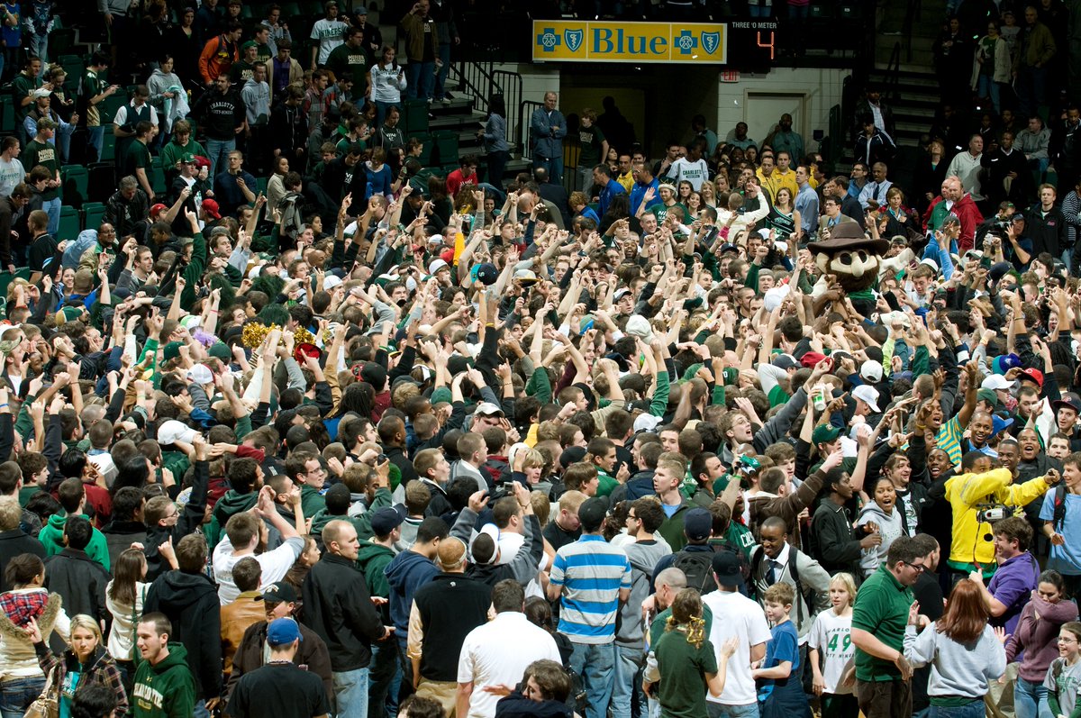 CharlotteMBB's tweet photo. Good afternoon,

We will be hosting No. 19 FAU on Saturday.

Below are photos of the last time we beat a ranked opponent inside Halton Arena.

Can't wait to see y'all ALL weekend long‼️💚

Love,
Charlotte Men's Hoops https://t.co/ndfRaJu1GR