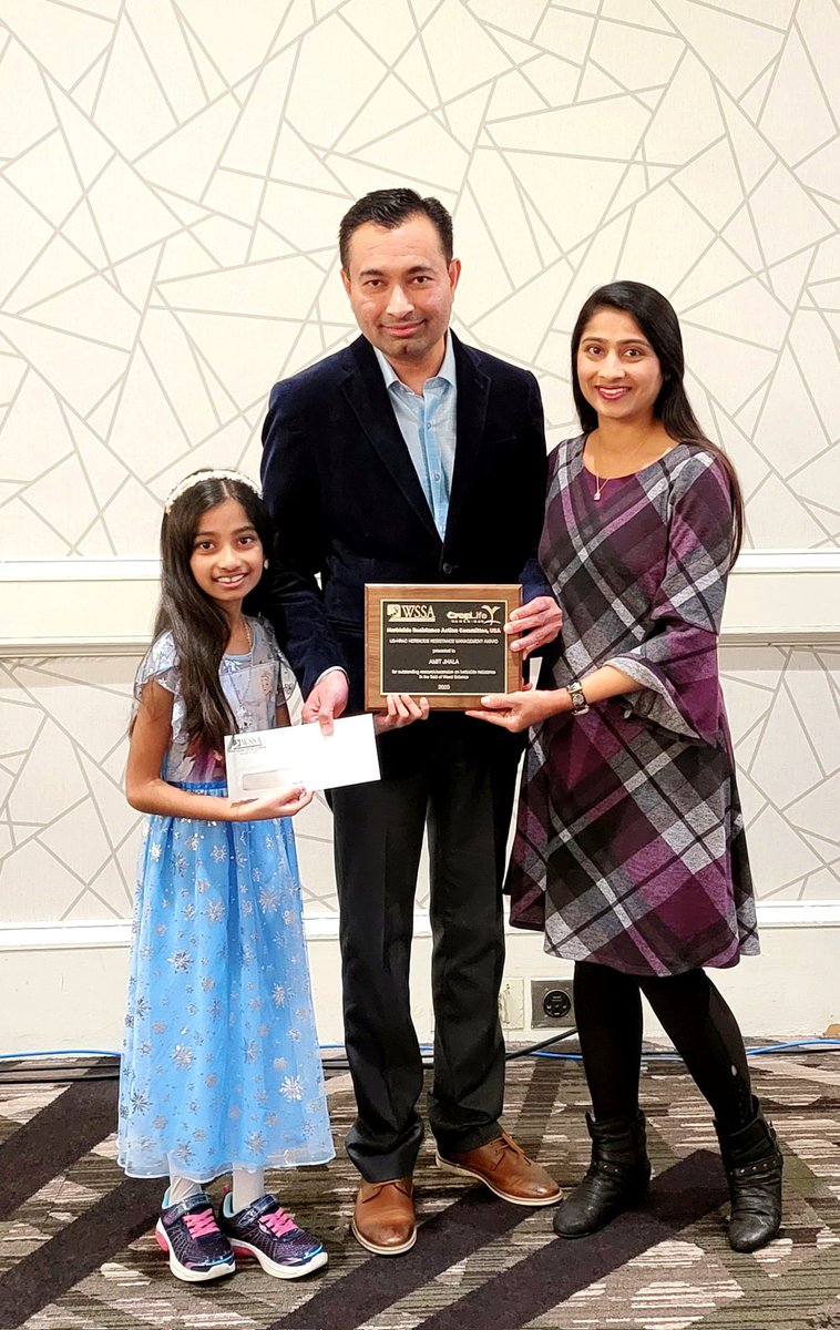 JhalaRachana's tweet image. Congratulations Amit Jhala @unlagrohort @UNLincoln for receiving Weed Science Society of America's US-Herbicide Resistance Action Committee's Herbicide Resistance Management Award. Both Aarya and I are feeling so happy to witness this great moment!! @AmitUNL
@MarthaMamo3