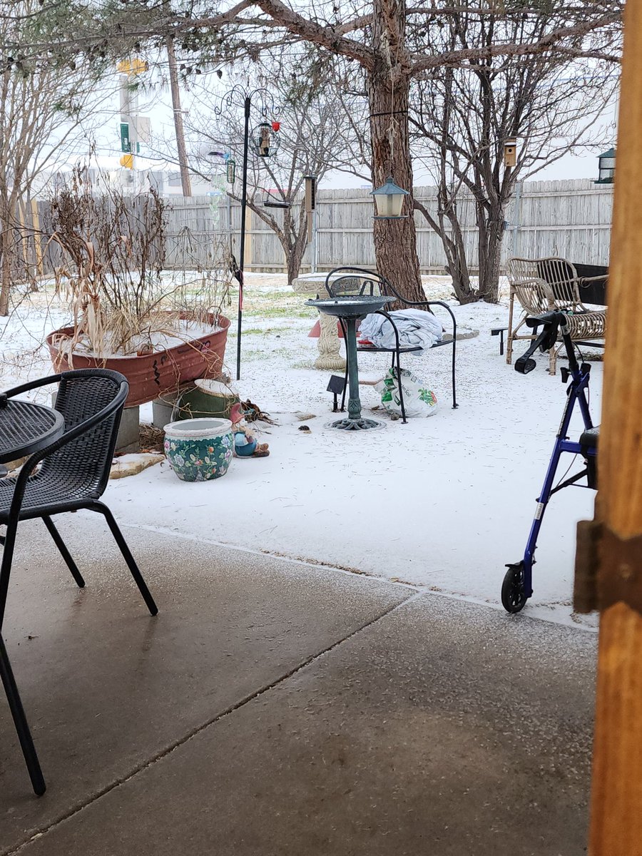 linda moore tweet media