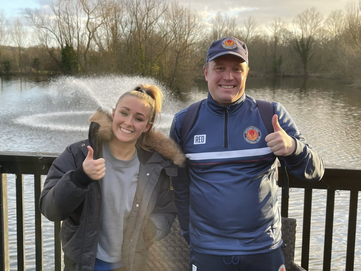 At <a href="/BentonHallgolf/">BentonHall Golf</a> after Aqua Class with <a href="/TownsendTwins/">Townsend Twins</a> today 👍🏻😁🎶🎤🏊🏻‍♂️🎤🎶