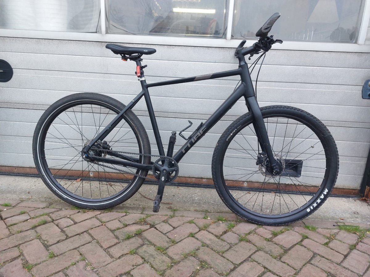 👉Fiets kwijt? Op de gemeentewerf worden gevonden fietsen verzameld. En vanaf nu zijn de gevonden fietsen allemaal te vinden op de website van de gemeente. Zie je een fiets die van jou zou kunnen zijn? Bel of chat even met het KCC (Telefoon: 0492-378 500) bit.ly/40epXPM.