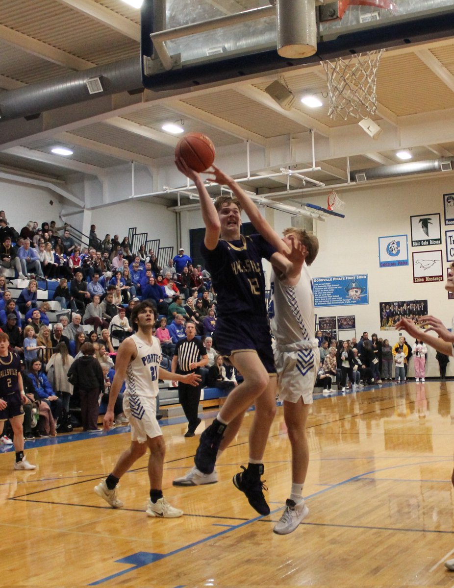 STAT UPDATE: After 17 games, Hallsville Varsity is 14-3.  I am averaging 13.3 points, 6.6 rbs, and 1.4 stls with a 60 FG% including 54% from 3. @HTown_BBall