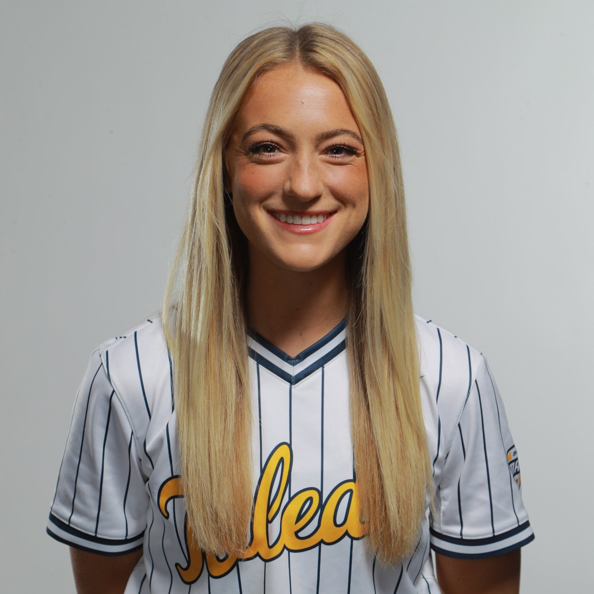 We are into the single digits now Rocket Nation! We are just 9⃣ days away from the first pitch! Here is a look at our #9 <a href="/aleah_marra/">Aleah Marra</a>   

🏡 Chesterfield, Mich.
🥎 18 years 
🧤 2B
☕️ I haven't gone a day without coffee in 3 years