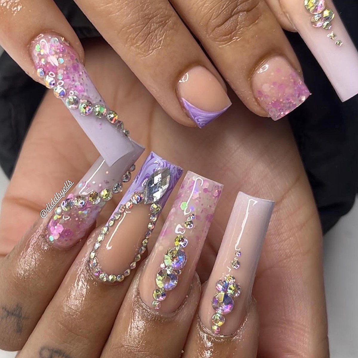 Diddbyells_'s tweet photo. For the 🏳️‍🌈🐱 gworlzz #diddbyells #lgbt #londonnailtech https://t.co/n9TqDzDTsT