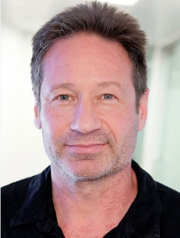 Marleydawn1's tweet photo. ❤️ A lovely smile from a lovely #DavidDuchovny 😍 Have a wonderful day everyone #DD #HotDavid #HandsomeDD #Smiles #LoveHim #DavidLove 🥰🔥❤️ https://t.co/vevq1Omw6s