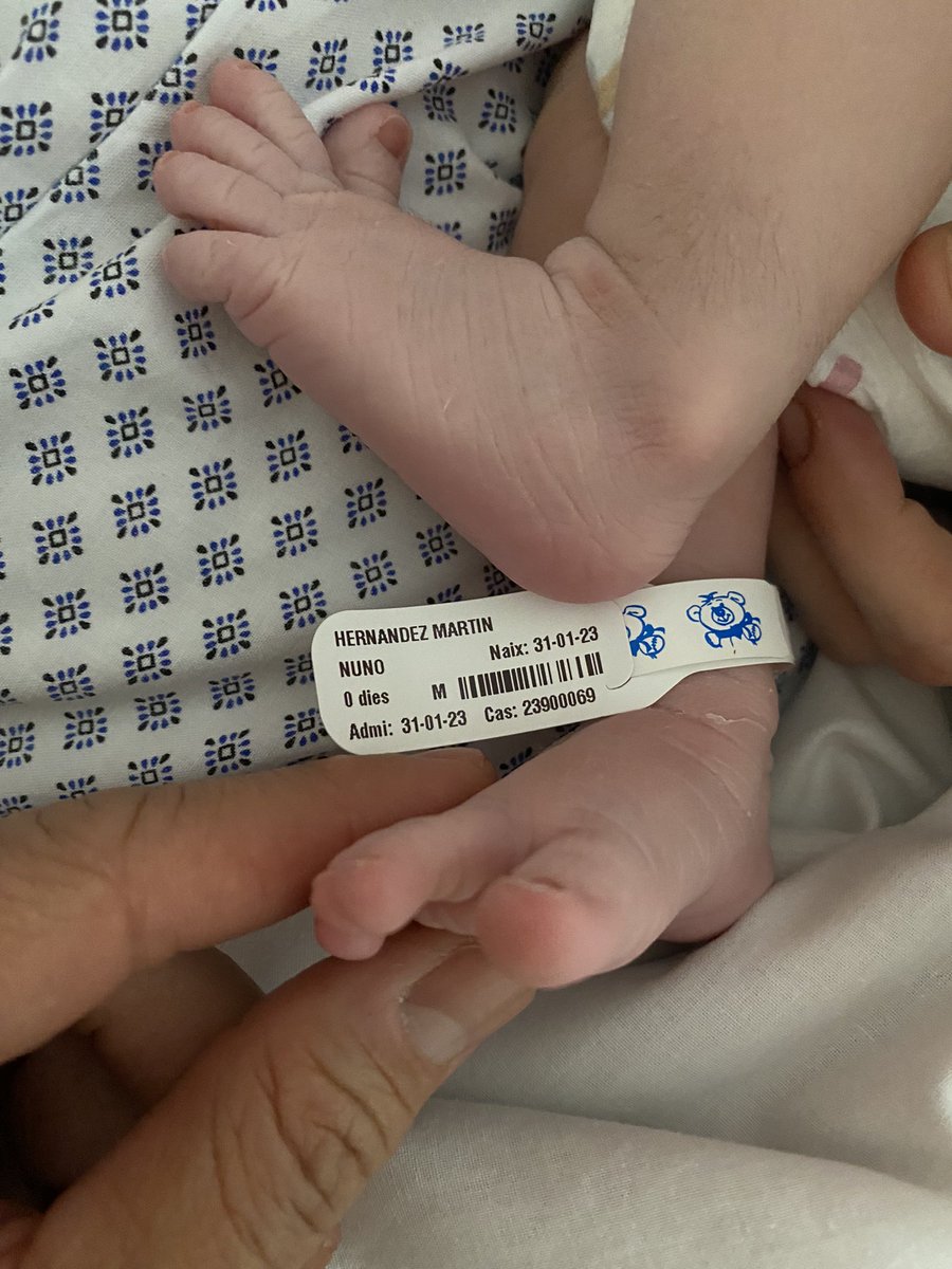 alainhernan's tweet photo. NUNO
31-1-2023 Bcn
Qué precioso eres y cuánto te amamos, hijo... bienvenido.
GRACIAS, @MireiaMartn2, por ser la mujer más increíble y regalarme dos tesoros para siempre. TE QUIERO.
❤️👶🏻❤️
#NunoHM
#PapiFeliz https://t.co/n8rZFITF90