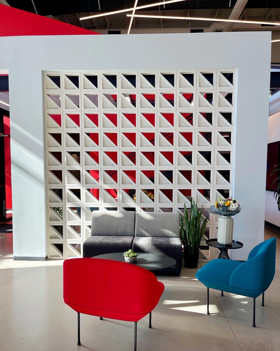 NoackLittle's tweet photo. Take a look into Oni Studios —

#knoll #coolinteriors #techspaces #interiordesign #syliconvalley #austintexas #cedarpark https://t.co/WlDALnkov1