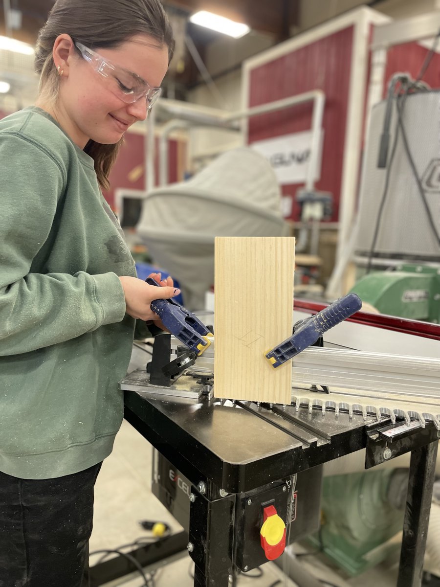 GeorgianMuskoka's tweet photo. It’s all about the joints today @GeorgianMuskoka as our #ConstructionTechnique students work on fine tuning their #Cabinetry and #Finishing skills in the shop.
We’re talking #splinejoint #boxjoint #dovetailjoint and #lapjoint and we can’t wait to see the finished products! https://t.co/7YBKGZCEEm