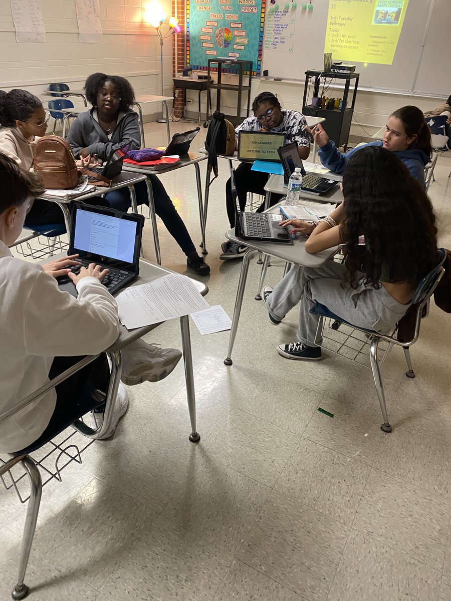 AlyssaZajack's tweet photo. Students working on lesson plans to teach their small group mini lessons in ELA! 💙
“We are so good at teachering”- students 😂.
#minilesson #ela #smallgroupwork #D161learns https://t.co/GqkrAH8CqD