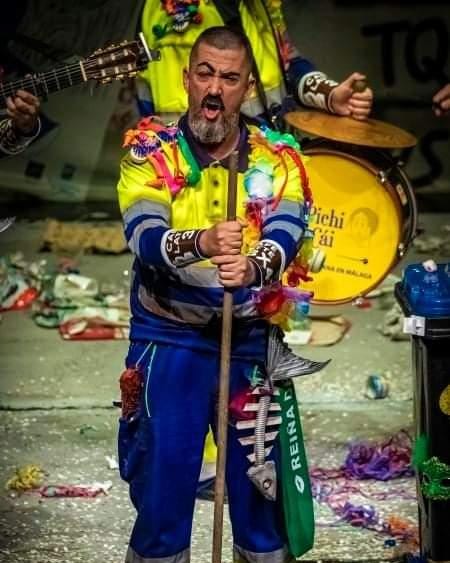 Murgadelsusi's tweet photo. Turno de Noche en Teatinos. Estaban celebrando algo del #COACMLG @CarnavalMLG 
Ojú, qué pechá de graciositos juntos.
Quedarse en vuestra casa.. 
🤨🤨🤨🤨😒😒😒😒😒🤨🤨 https://t.co/lxUy498yDs