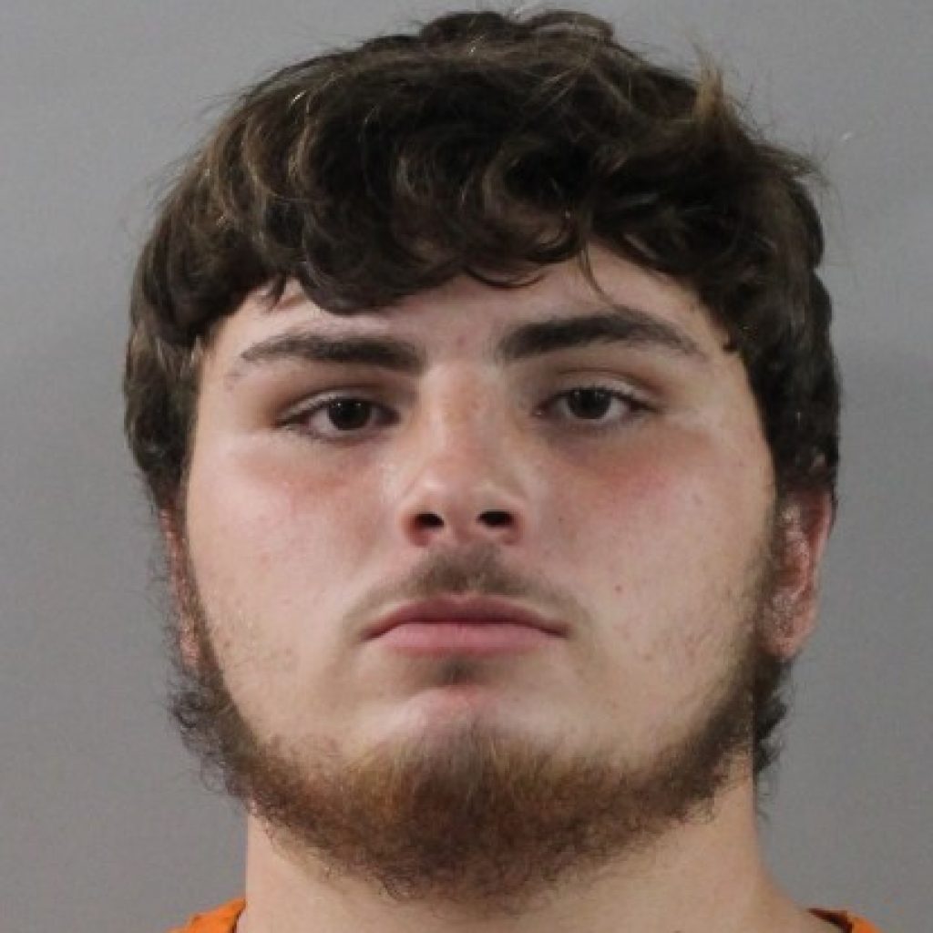 Eighteen Yr Old Charged With 3 Counts Of Attempted Murder - is.gd/LrGZOg