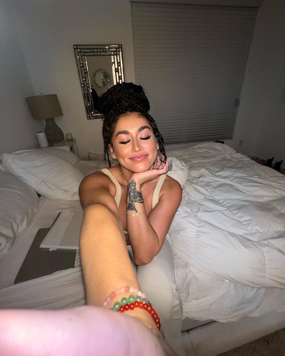 Raelynn Inez Barajas ♡ on Twitter: "Love u.. but no i do not trust u💖"