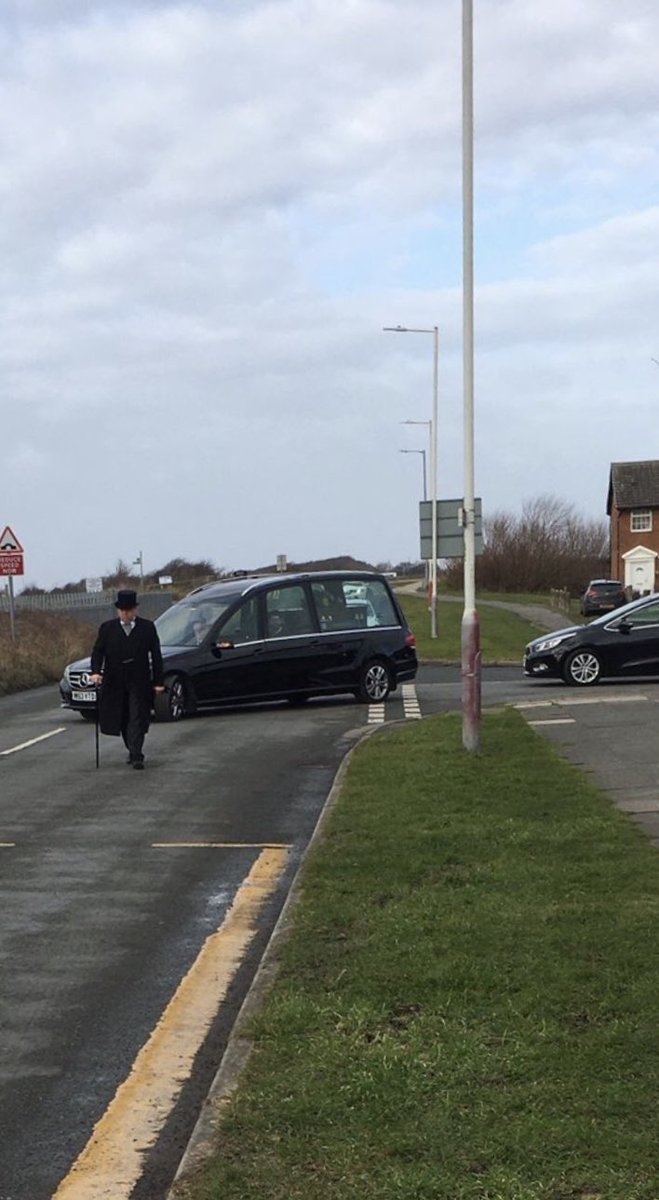 1/4 Today was the funeral of John Wright, aged 92. The last man to ring the Marshside fogbell in anger as it were, as a 15 y o during a thick fog in 1945. The then bell ringer, an old man was exhausted so John took over and rang the bell for over 8 hours.