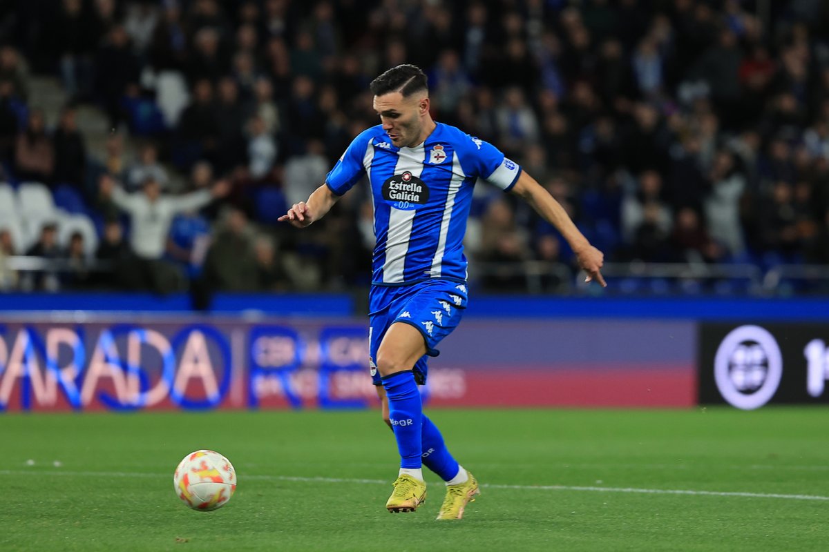 quincemil15000's tweet image. Nadie ha acertado nuestra porra del San Fernando - Dépor, así que sorteamos las dos entradas dobles del Dépor-Mérida del sábado 3 a las 19:00 entre los que hagan retweet hasta mañana a las 18:00. ¡Forza Dépor!