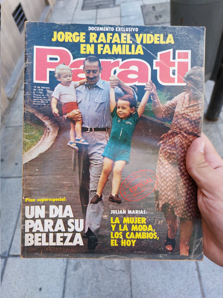 Como saben, me encanta revolver basura y recién encontré oro: una caja llena de Para Ti de los 70s. Me llevé unas pocas, como... ummm... esta