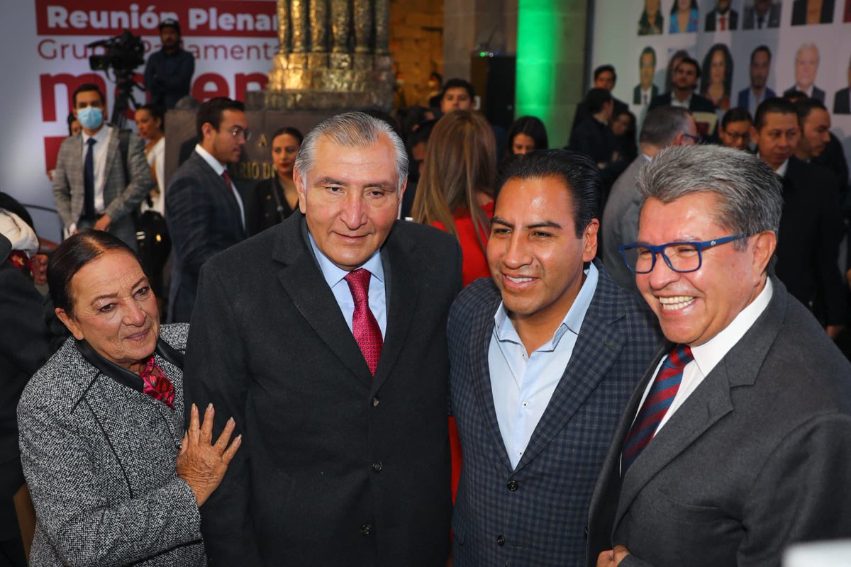 adan_augusto's tweet photo. Hoy en la Reunión Plenaria de compañeros y compañeras del Senado expresé que debemos estar cerca y unidos, como instruyó el presidente @lopezobrador_: solo en unidad se consolida el proyecto de nación. https://t.co/Fg3vmmb2tT