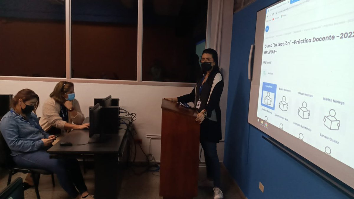 DocenciaUSAP's tweet image. En la Dirección de Docencia estamos en un proceso continuo de capacitación docente, en este caso nos encontramos con los docentes nuevos del I-2023 en un taller sobre el uso de la plataforma educativa.

@USAPhn #DireccióndeDocencia