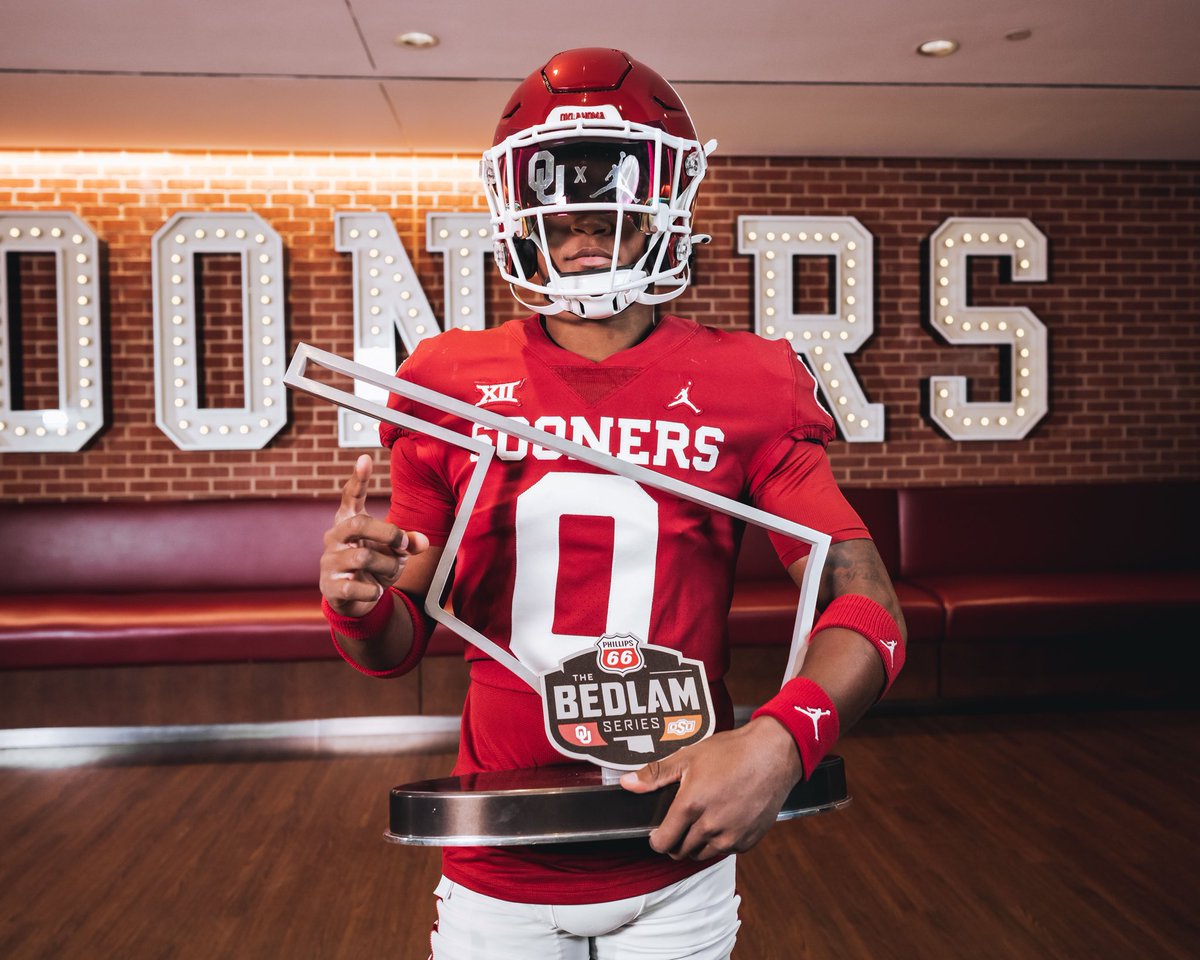 Mykel Patterson-McDonald (@KelGonGetLive) on Twitter photo 2023-01-31 16:29:38 WOW!! After an amazing talk with coach @CoachToddBates I’m blessed to have received my first Division 1 offer from The University of Oklahoma BOOMER!!!⭕️🧬 @lowill99 @coach_bhall @CoachVRedd @TimGrantham8 @iamdavidstonejr @BrandonDrumm247 @Josh_Scoop WOW!! After an amazing talk with coach @CoachToddBates I’m blessed to have received my first Division 1 offer from The University of Oklahoma BOOMER!!!⭕️🧬 @lowill99 @coach_bhall @CoachVRedd @TimGrantham8 @iamdavidstonejr @BrandonDrumm247 @Josh_Scoop