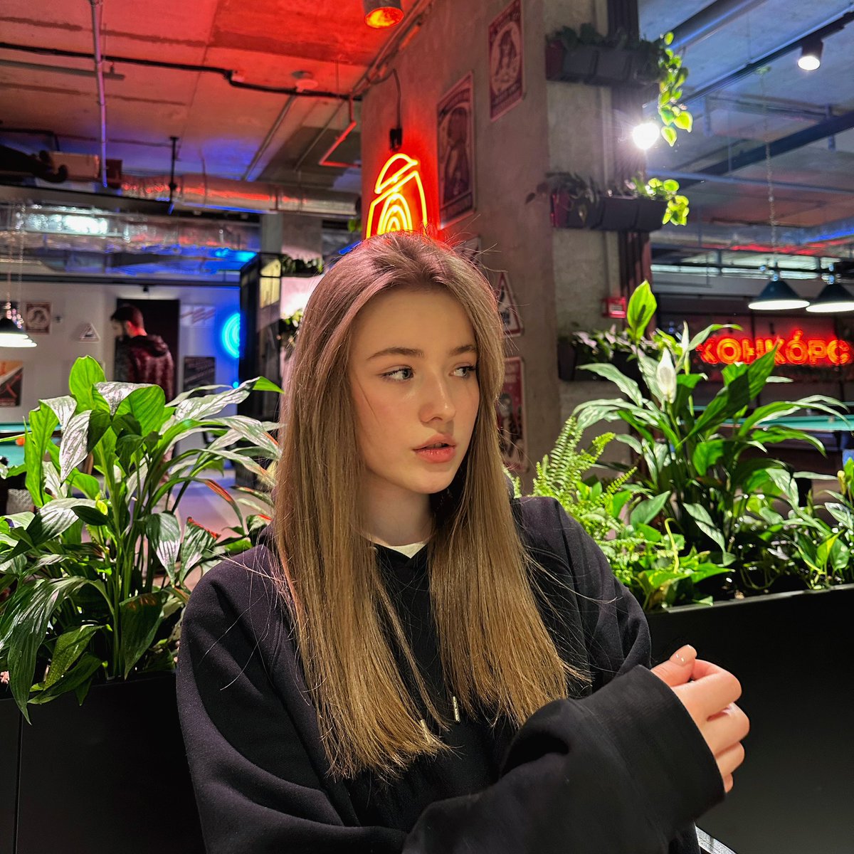 bebrulya228's tweet photo. share new photo👯‍♀️ https://t.co/5kwJjmz4rI