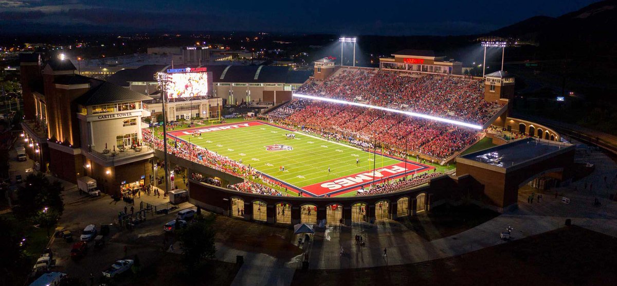 BryceCain5's tweet photo. Blessed to receive an offer from Liberty University🔴⚪️🔵 @LibertyFootball @CoachChadwell @LUFBRecruiting @Tony_TDUB @willykorn @coachisaacFB @CoachJackCurtis https://t.co/HL3yDLZHjh