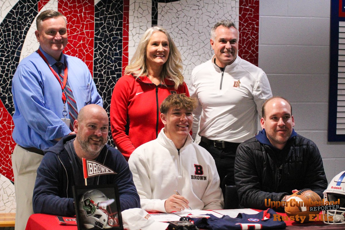 U_C_Reporter's tweet photo. Cookeville senior Brock Owen signed his NLI on Tuesday to continue his football and academic career at Brown University after graduation. STORY and PHOTOS: https://t.co/iCs2xQFkYX #UCReporter https://t.co/kYAS7vLxwm