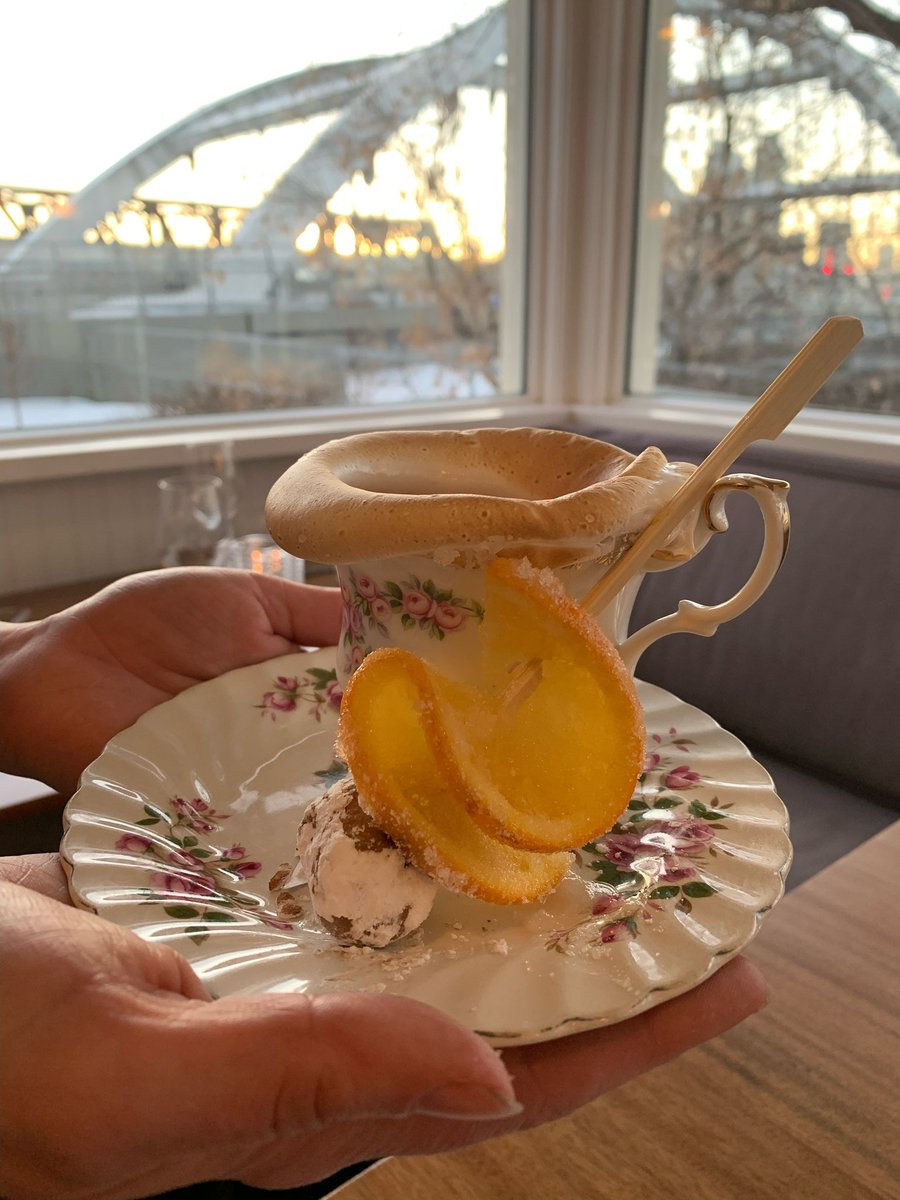 We’re chai obsessed with this ZESTY hot cocoa! 🍊 

Orange Chai Hot Chocolate
House-made Marshmallow Rim
Candied Orange
White Chocolate Chai Truffle 
Spiced Rum 

#YYCHotChocolateFest kicks off Feb 1 supporting Calgary Meals on Wheels.

#deanehouseyyc #yyccommunity #yycdrinks