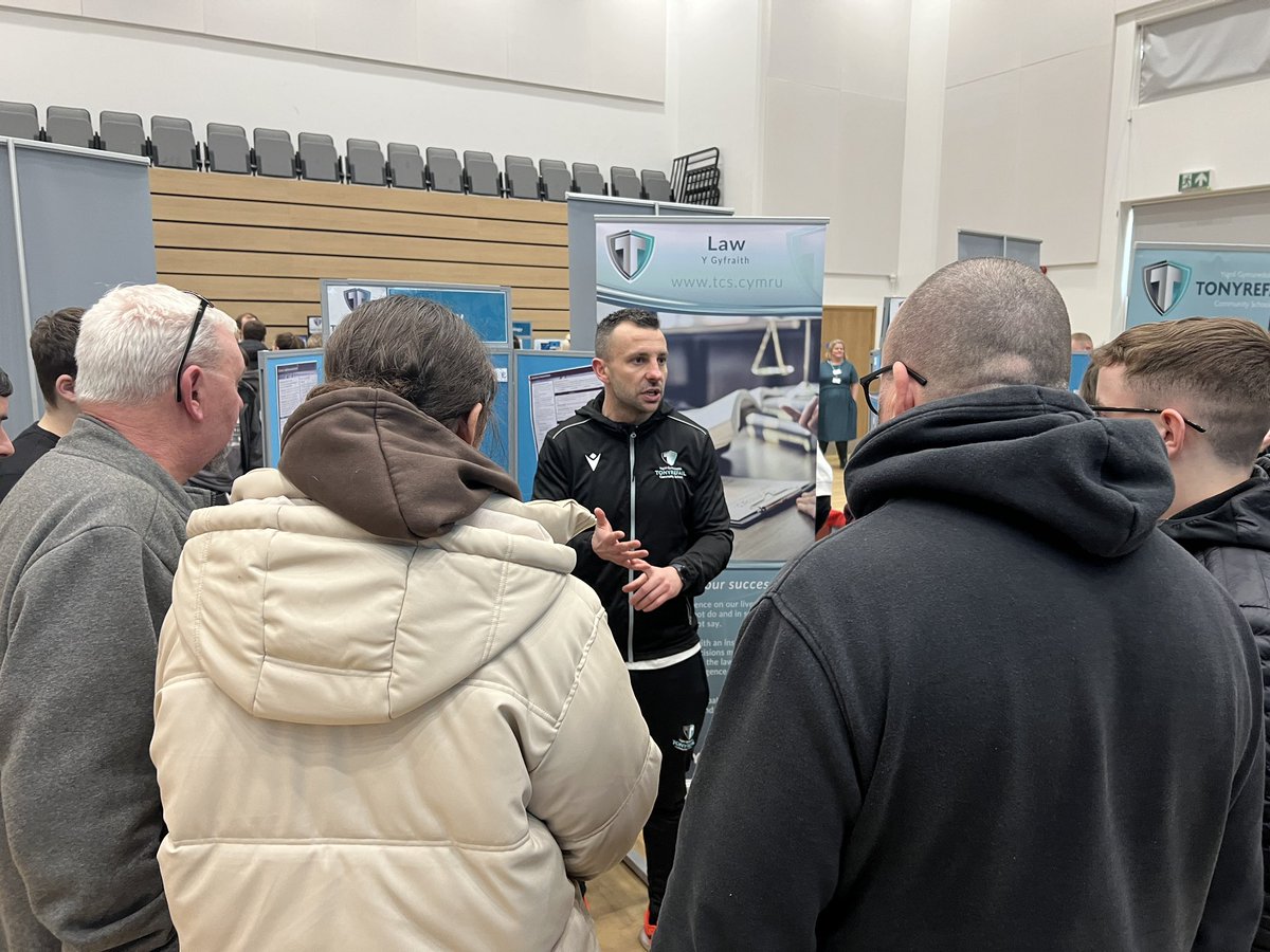 Tonyrefail Community School tweet media