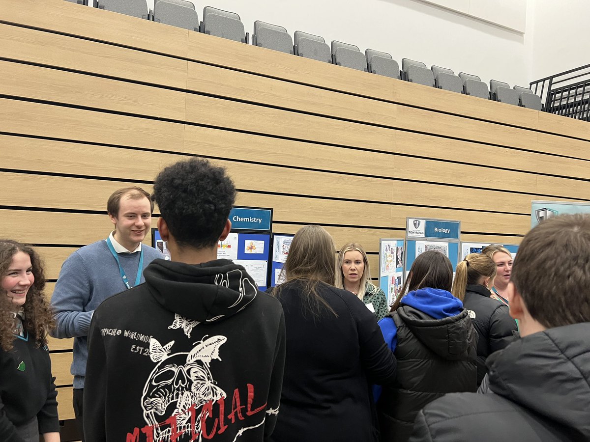 Tonyrefail Community School tweet media