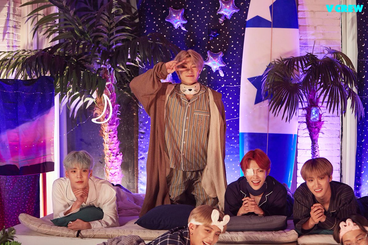 C8MPASS's tweet photo. 📸 . . . ❛ 𝐂𝟖𝐌𝐏𝐀𝐒𝐒 (나침반) — #𝓙oinC8잠옷Party on VLIVE + 2 YEARS !
Las fotos del evento por nuestro #C8MPASS𔘓2ndYEAR están disponibles gracias LieV, esperamos sean de tu agrado. ☆
📢 #C8MPASS #나침반 #OneToAll #AURORA https://t.co/mWOtgHtses