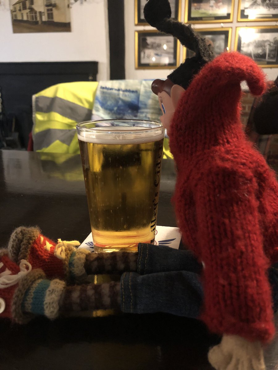 Sunniethehoob's tweet photo. It’s erm #beeroclock again…..
I hope you are taking notes Mr Trucker @owentrucker
#fraudax @AudaxUK #audaxuk https://t.co/wdYt3hdyAy