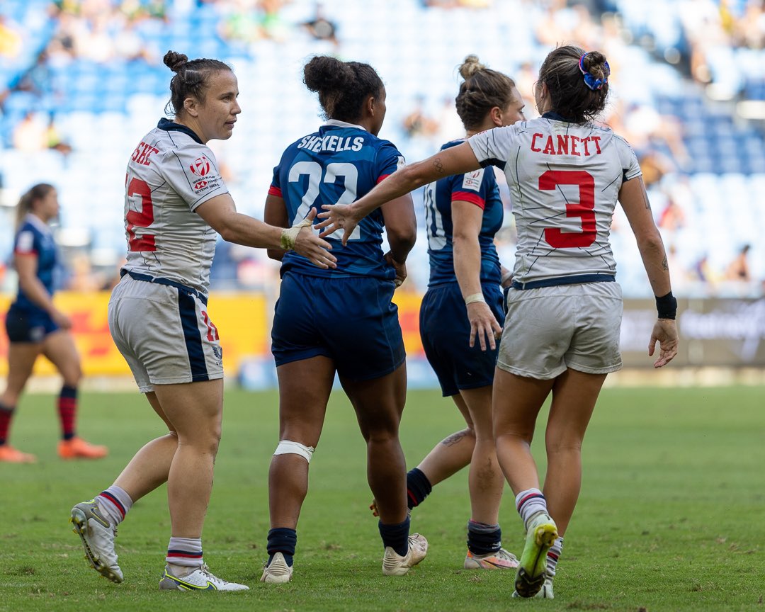 KirsheBar's tweet photo. Another absolutely massive shift by the gals🥉 It wasn’t always pretty, but together we found a way. 

📸: @hoiho_photo  

#sydney7s #rugby #rugbysevens #usarugby #olympian  #athlete #teamusa #rugbyplayer #femaleathlete #TrySquad https://t.co/6RGZE16jTO