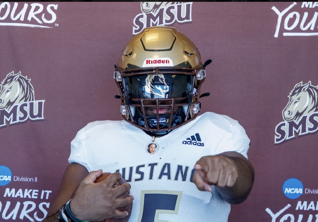 Jaylen Davis (@_jaylendavis_) on Twitter photo After talking with family I will be committing to SMSU <a href="/CoachBull16/">Levi Bullerman</a> 🐴 <a href="/RingsNthingsCA/">Abdul Muhammad</a> <a href="/CoachHuncho/">Jayden Swensen</a> <a href="/great_dailey/">CoachBeGreatDailey</a> <a href="/SMSUfootball/">SMSU Football</a> !! After talking with family I will be committing to SMSU <a href="/CoachBull16/">Levi Bullerman</a> 🐴 <a href="/RingsNthingsCA/">Abdul Muhammad</a> <a href="/CoachHuncho/">Jayden Swensen</a> <a href="/great_dailey/">CoachBeGreatDailey</a> <a href="/SMSUfootball/">SMSU Football</a> !!