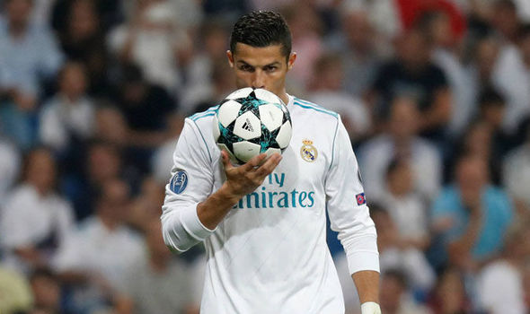 UEFA Champions League Top Scorer Between 2013-2018:

12/13: 🇵🇹 Cristiano Ronaldo (12)
13/14: 🇵🇹 Cristiano Ronaldo (17)
14/15: 🇵🇹 Cristiano Ronaldo (10)*
15/16: 🇵🇹 Cristiano Ronaldo (16)
16/17: 🇵🇹 Cristiano Ronaldo (12)
17/18: 🇵🇹 Cristiano Ronaldo (15)

Insane 🤯