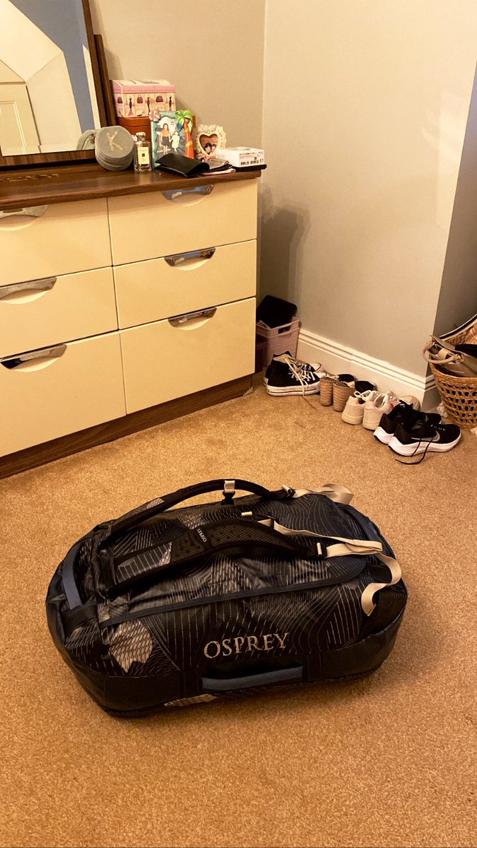 12 months in 1 bag .. going to find myself ✌️ #outofoffice