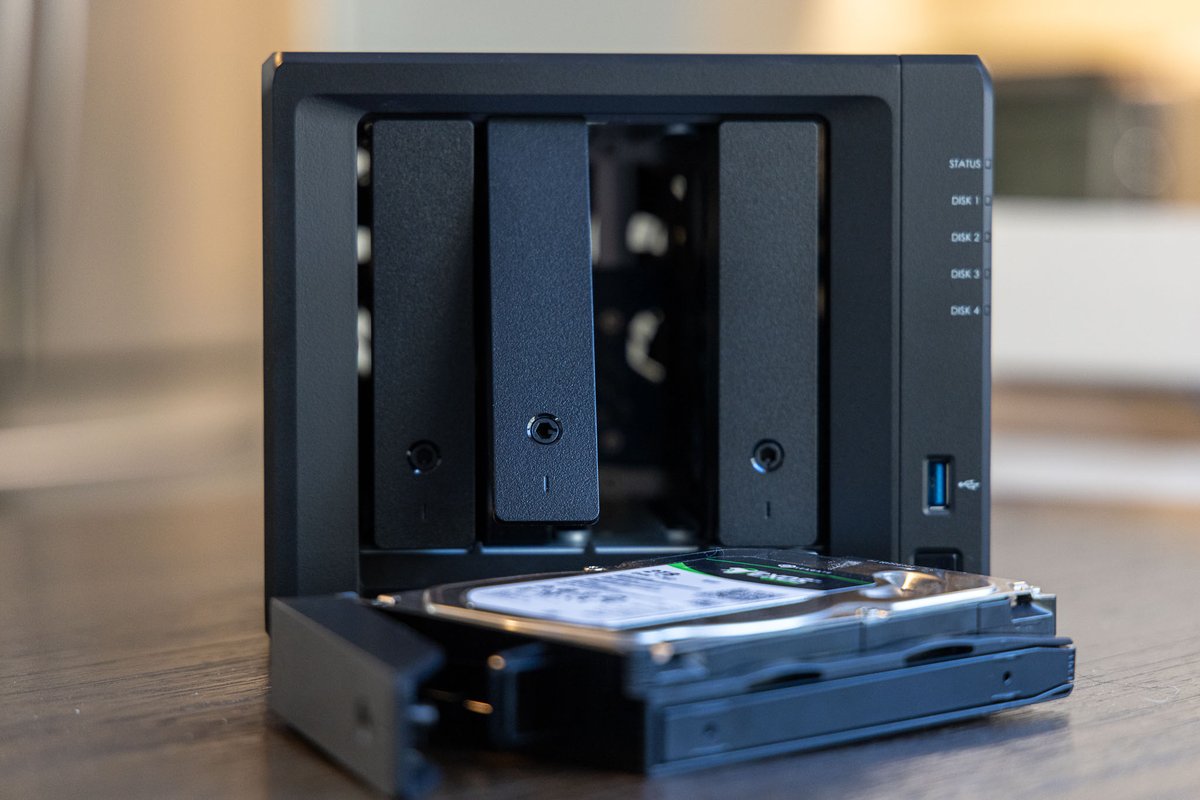 noblinkyblinky's tweet photo. My new @Synology DS923+ is here and I couldn't be more excited to get it set up! #aone #labeverday #labgear #storage #synology https://t.co/61ETTstAJP