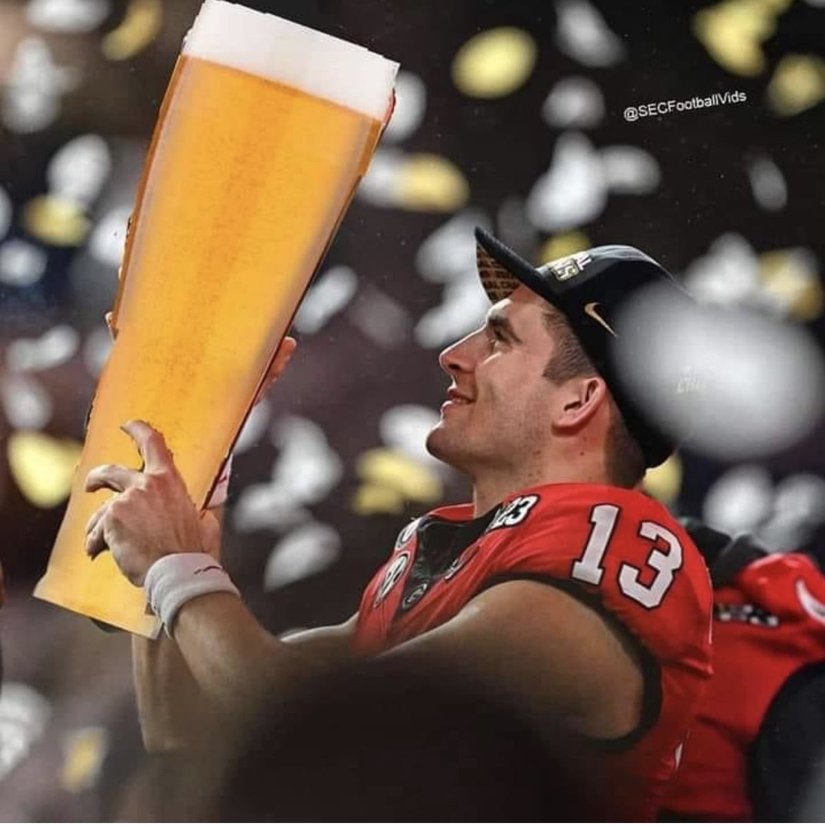 Alabama_FN's tweet photo. #MyFirstBeer #RollTide https://t.co/qDBKEunbtz