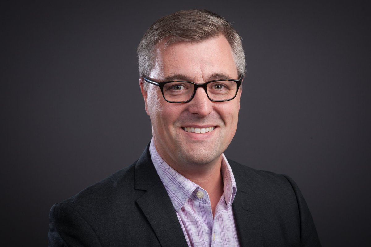 Congratulations to Dr. <a href="/StevenCBrooks/">Steven Brooks</a> who is the honourable recipient of the 2023 <a href="/CIHR_ICRH/">CIHR-ICRH | L'ISCR des IRSC</a> Mid-Career Lecturer Award in Emergency Medicine. Learn about his achievements: fal.cn/3vwb7