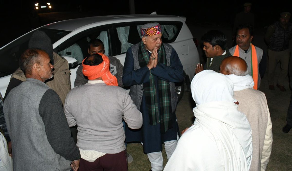 spshahibjp's tweet photo. आज अपनी विधानसभा क्षेत्र पथरदेवा के ग्राम हरखौली निवासी श्री विजय शंकर सिंह जी के यहां पुत्र के #मांगलिक_कार्यक्रम के उपरांत उनके आवास पर पहुंचकर शुभकामनाएं दीं...!!!

#MarriageWishes #Marriage #Wishes https://t.co/lEb14fRLa6