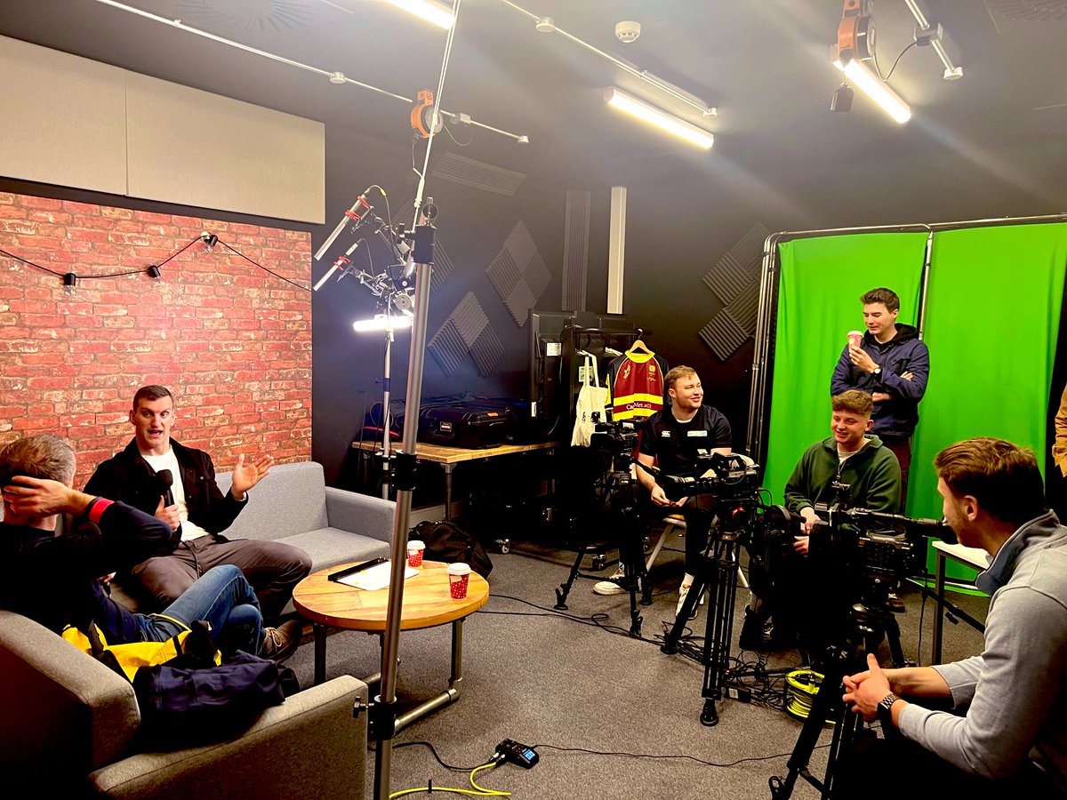 SportBroadcastMSc & Sport MediaBSc (@metbroadcast) on Twitter photo We had the pleasure of welcoming Captain Fantastic <a href="/samwarburton_/">Sam Warburton</a> into our broadcast studio this month
Sam was recording part of his amazing new pod series #Captains w/ <a href="/tomfordyce/">Tom Fordyce</a> & our students got the chance to help out on set for the day
Listen here:open.spotify.com/show/0R050SRq7… We had the pleasure of welcoming Captain Fantastic <a href="/samwarburton_/">Sam Warburton</a> into our broadcast studio this month
Sam was recording part of his amazing new pod series #Captains w/ <a href="/tomfordyce/">Tom Fordyce</a> & our students got the chance to help out on set for the day
Listen here:open.spotify.com/show/0R050SRq7…