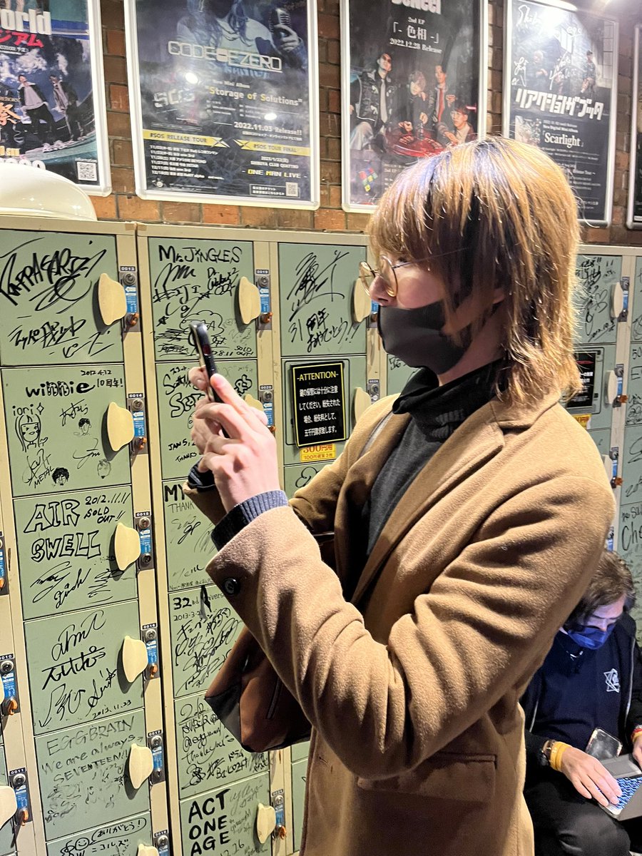 tele_michiko's tweet photo. fleufleuの皆さまお疲れ様でした！！

初めて対バンしたのはmimic.の時なので5年ぐらい前かな？懐かしすぎる、、、

fleufleuとしての最後のライブ最高でした！
僕はヨマイゴトがとても好きです！

新しい形になって戻ってきてくれるのを楽しみにしております！！
一先ずお疲れ様でした！ https://t.co/O9FPRE3Zqt