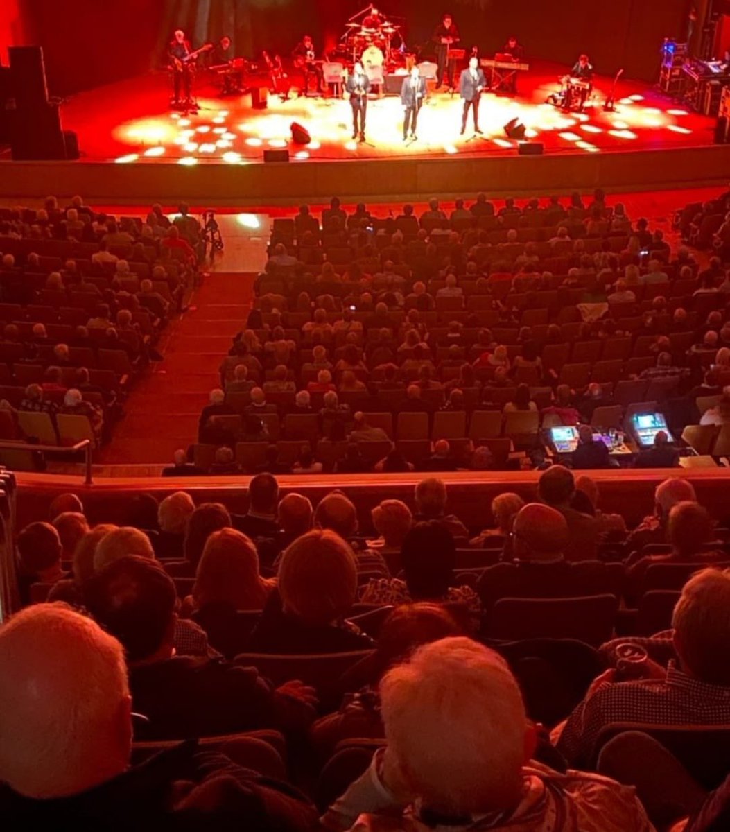 RobertmizzellF's tweet photo. Photo of The Three Amigos performing in The Waterfront Hall, Belfast as part of their tour 🎶💙 #TheThreeAmigos #RobertMizzell #JimmyBuckley #PatrickFeeney #WaterfrontHall #Belfast https://t.co/WNc5fcqUBO
