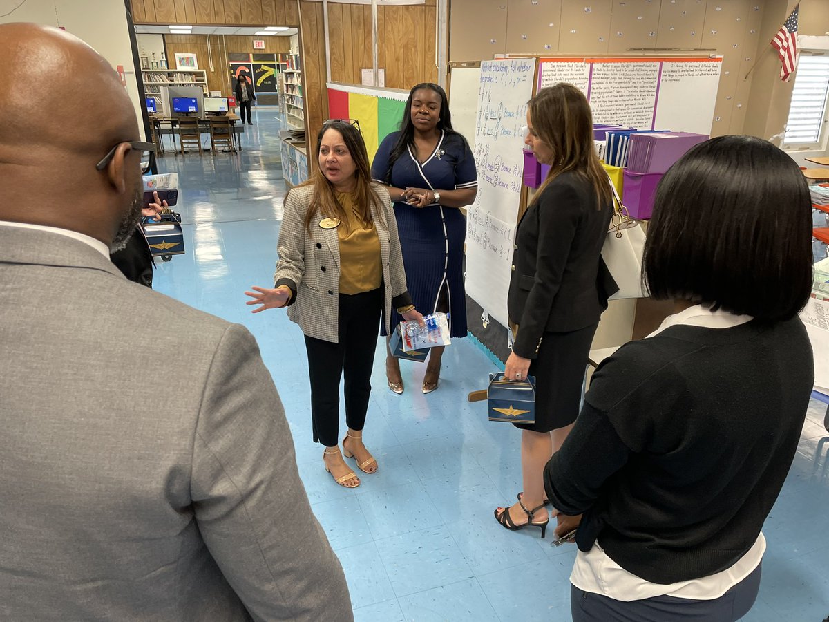 volusiaschools's tweet photo. We are on our next stop on today’s Academic/School tour in @MDCPS, we are touring @FSWSkyway Elementary School. Congratulations on your recently earned “A” grade! #hardworkpaysoff #transformationschool - @volusiaschools is excited to be here today! @vcsbalgobin https://t.co/Xjkm6JALaf