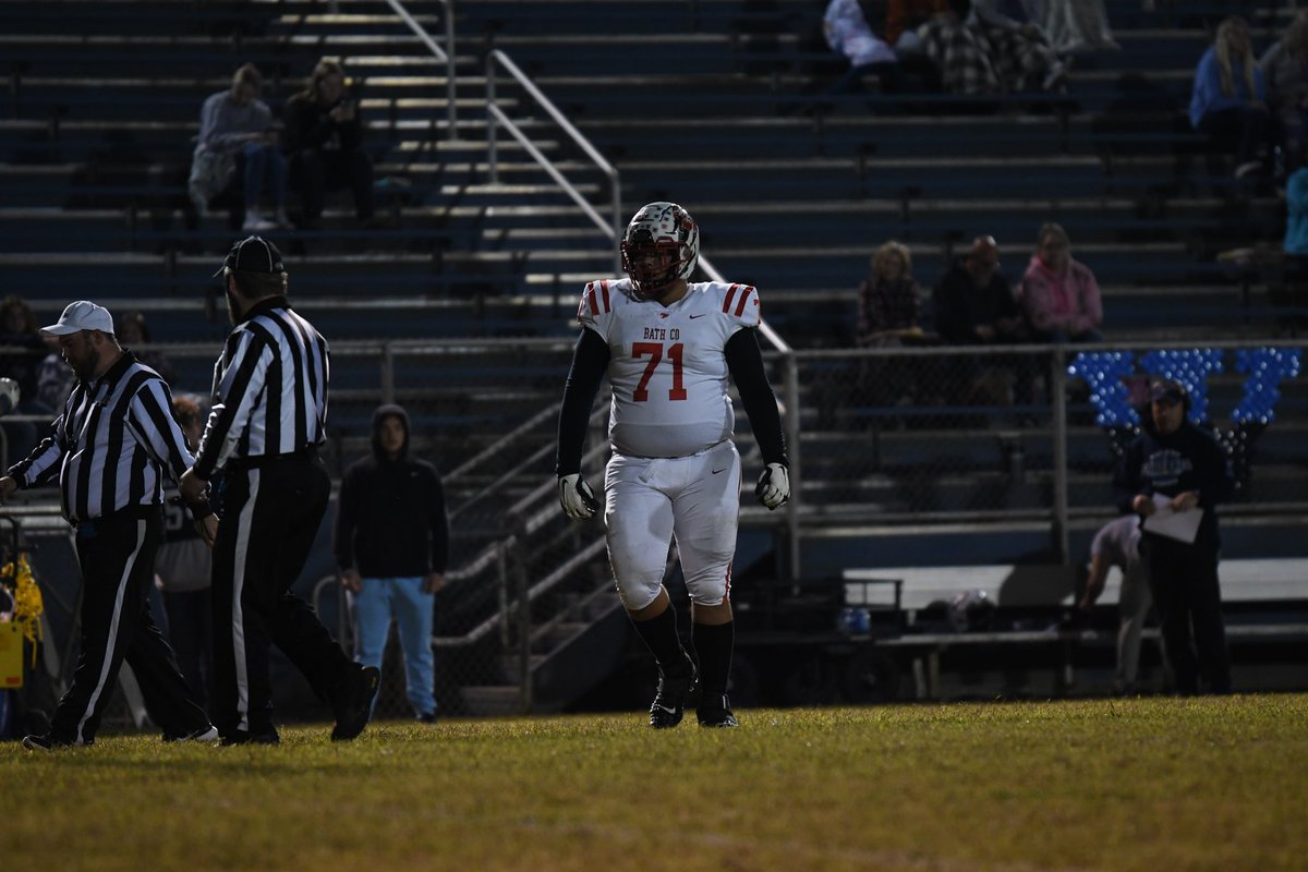 I will be signing to University of Charleston tomorrow at 1:00pm in the BCHS library! <a href="/FBCoachQ/">Quinn Sanders</a> <a href="/UCWV_Football/">University of Charleston Football</a> <a href="/CoachBarker_99/">Luke Barker</a>