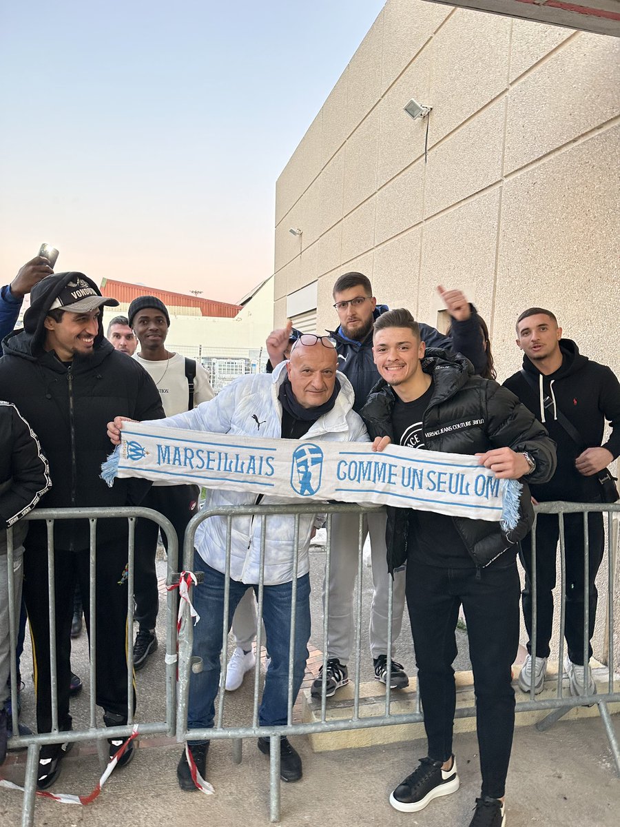 Il est arrivé #VitinhaOM 💪💙😎