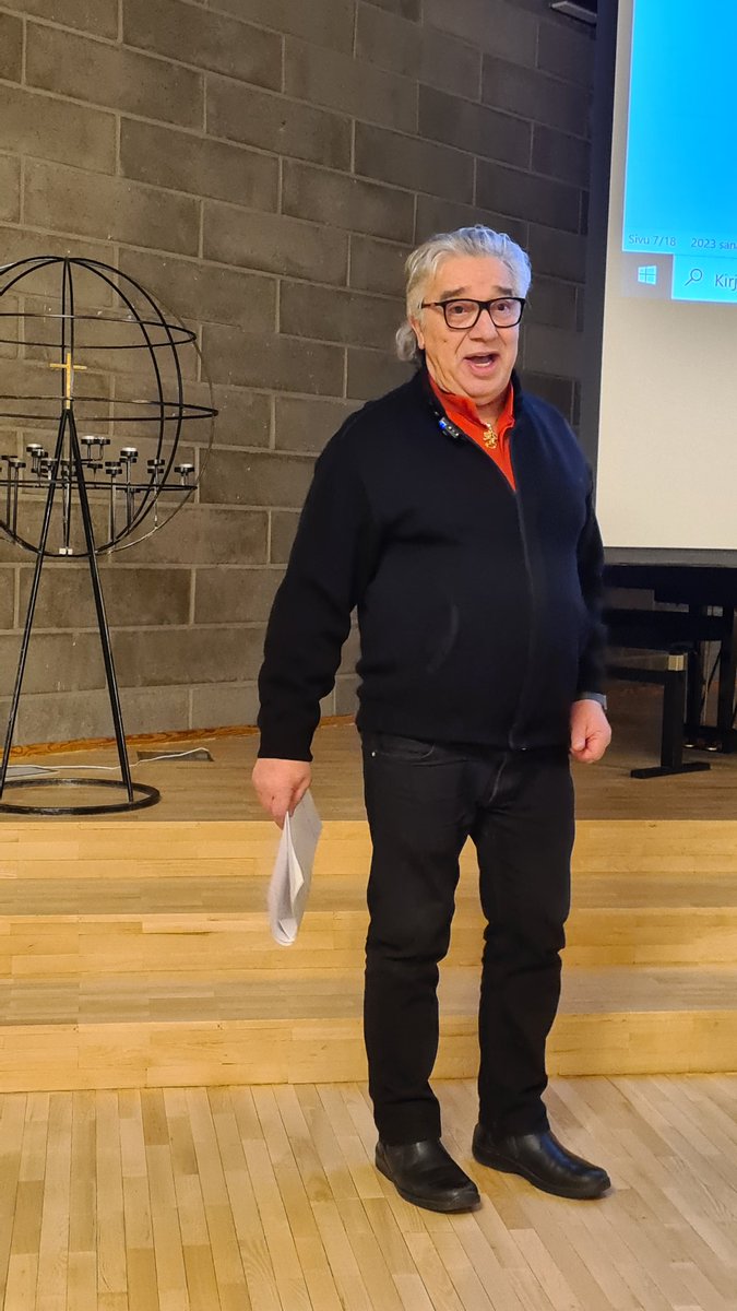 Järvenpään kirkkovaltuuston puheenjohtajaksi valittiin juuri Henry Berg. Onnea Roope!