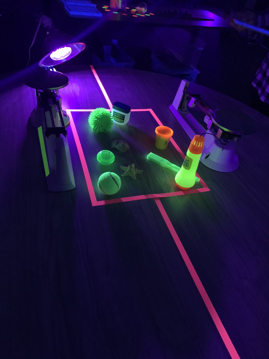 5th grade science teachers are GLOWING and GROWING today at science training #twehowl <a href="/katyisd/">Katy ISD</a> <a href="/MathCoachLuster/">Michelle Luster</a> <a href="/HassanSciLab/">Samira Hassan</a>