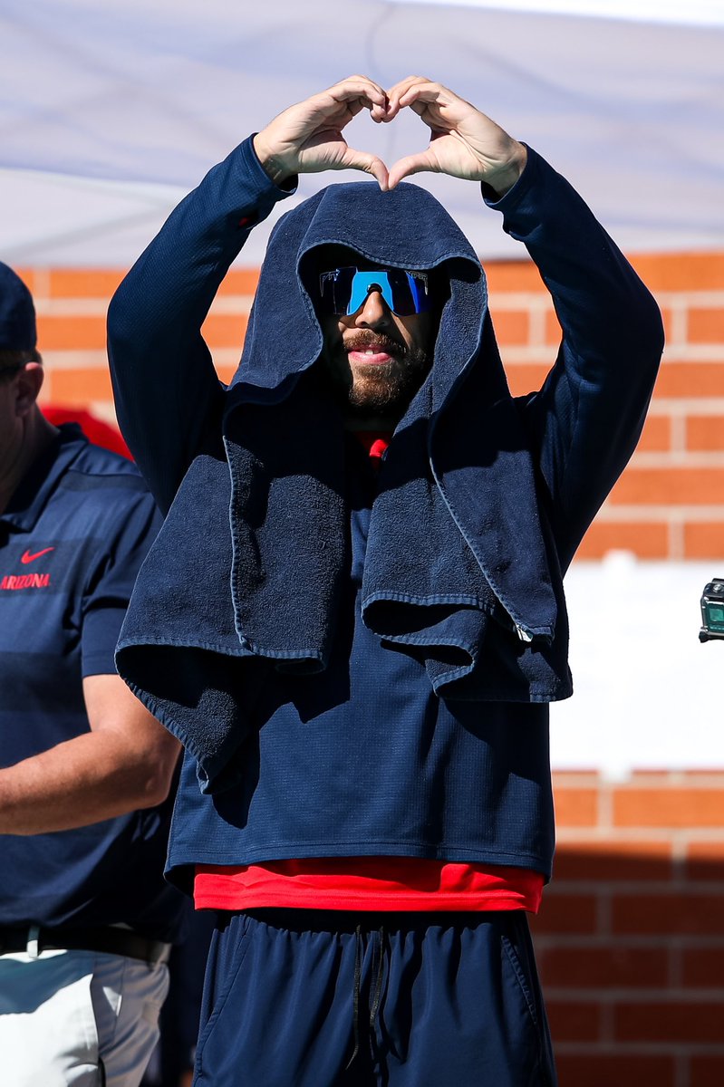 AZATHLETICS's tweet photo. 🫶 https://t.co/mmjRL3ptSA