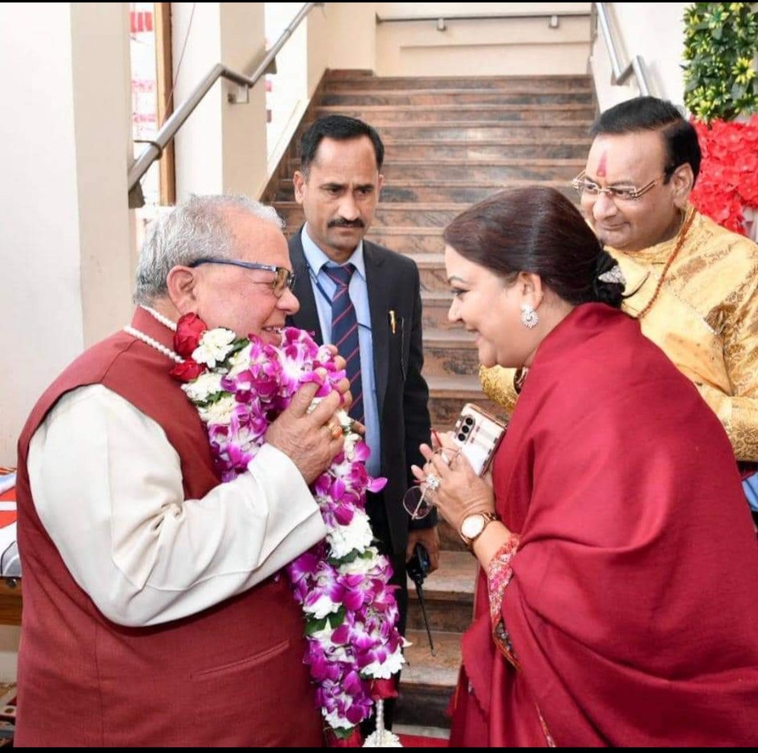ChandraBansiwal's tweet image. राज्यपाल- मंत्री महोदया मिलनसार हसमुख
#MamtaBhupesh
   Sarkar