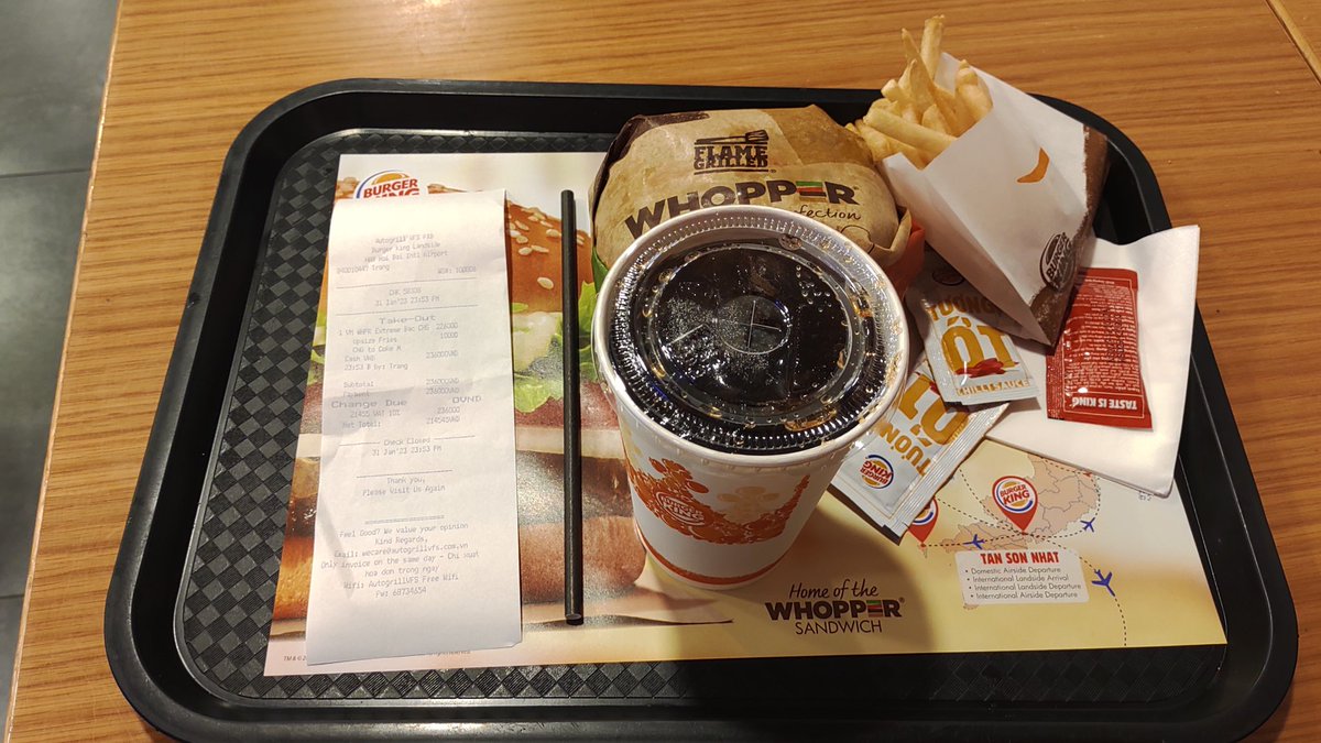 bear11224's tweet photo. 選ばれたのは、BURGER KINGでした。
ちょっとまけてくれてありがとうございます🙏 https://t.co/H47axC8Fdr